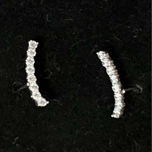 CZ stone stud earrings - sterling silver - Picture 4 of 4